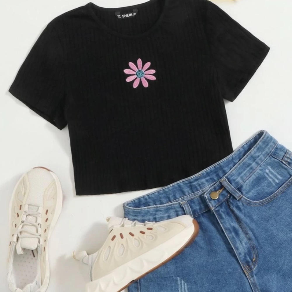 Black crop top